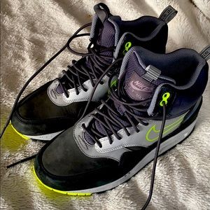 Waterproof nike air max 1 hiking sneaker boot mid